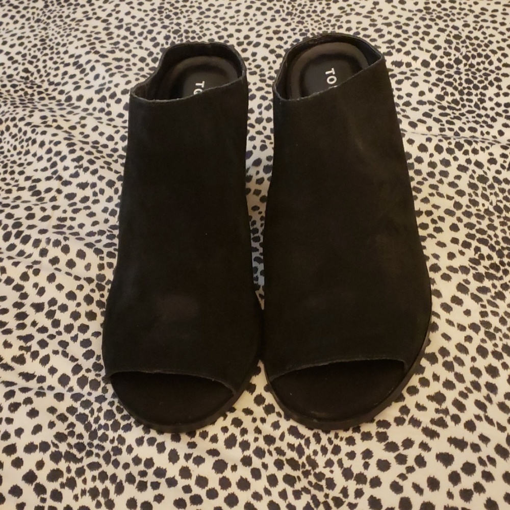 12W Black Suede Open Toed Slipons